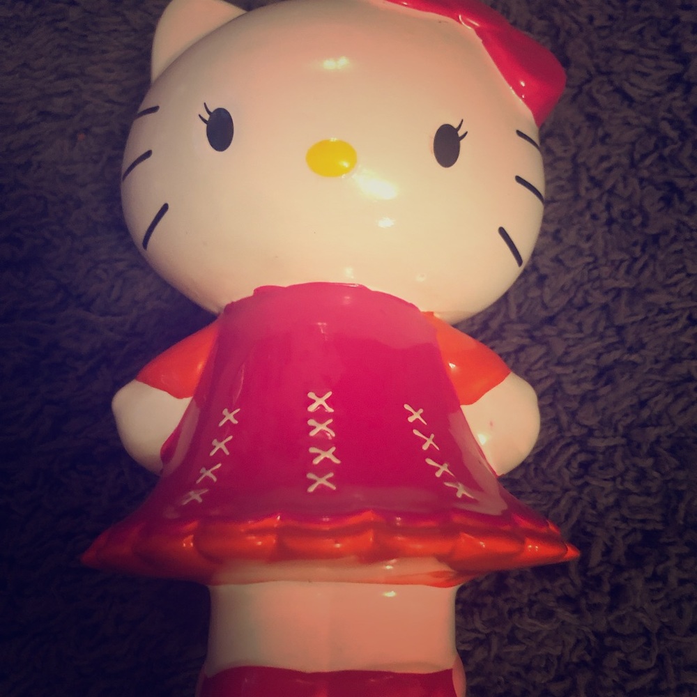 Hello Kitty piggy bank